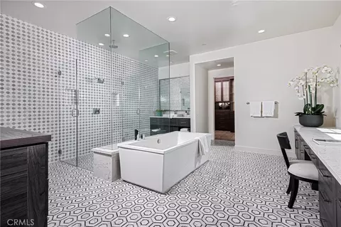 Bath - 79 Eider Run, Irvine, CA 92618 photo 1 of 6