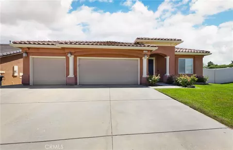 Exterior - 1198 Canyon Dr W, Tehachapi, CA 93561 photo 2 of 9