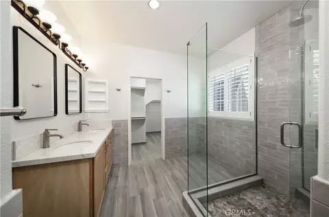 Bath - 1198 Canyon Dr W, Tehachapi, CA 93561 photo 1 of 4