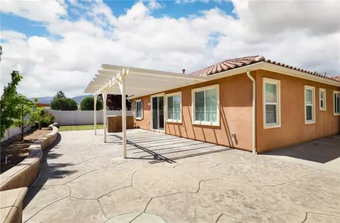 Exterior - 1198 Canyon Dr W, Tehachapi, CA 93561 photo 7 of 9