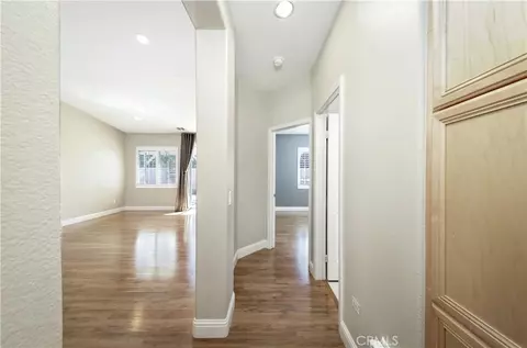 Entry Way - 1198 Canyon Dr W, Tehachapi, CA 93561 photo 2 of 2