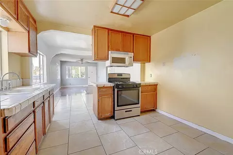 Kitchen - 351 West St, Upland, CA 91786 photo 3 of 4