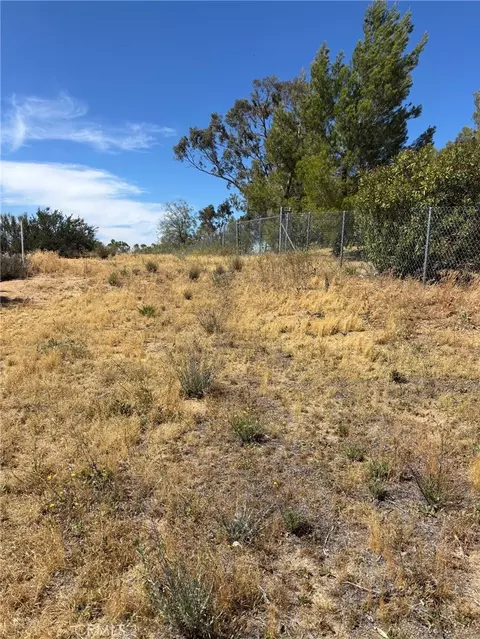753 Rolling Hills Dr, Aguanga, CA 92536