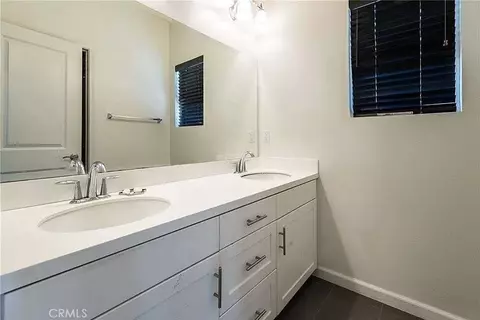Bath - 11811 Cramer Rd, Yucaipa, CA 92399 photo 3 of 9