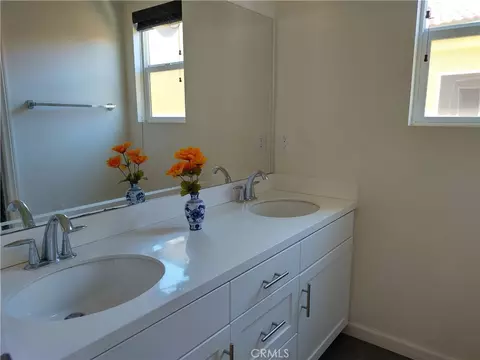 Bath - 11811 Cramer Rd, Yucaipa, CA 92399 photo 9 of 9