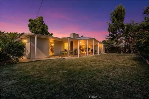 Exterior - 610 E Briardale, Orange, CA 92865 photo 10 of 10