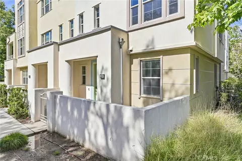 136 Acamar, Irvine, CA 92618