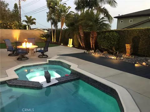 8282 Tyler Cir, Huntington Beach, CA 92646
