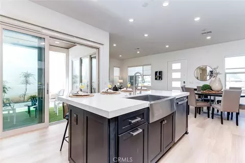Kitchen - 168 Scale, Irvine, CA 92618 photo 4 of 6