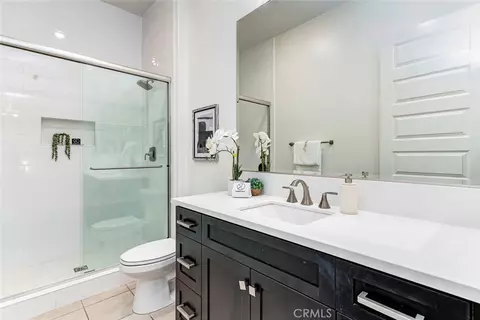 Bath - 168 Scale, Irvine, CA 92618 photo 1 of 4