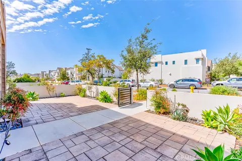 Exterior - 168 Scale, Irvine, CA 92618 photo 7 of 17