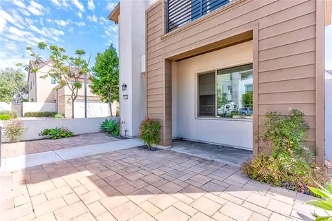 Exterior - 168 Scale, Irvine, CA 92618 photo 8 of 17