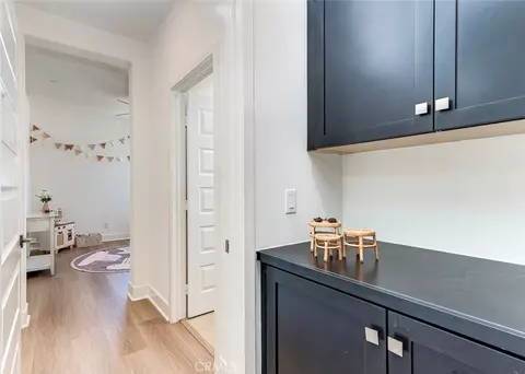 Entry Way - 168 Scale, Irvine, CA 92618 photo 5 of 5