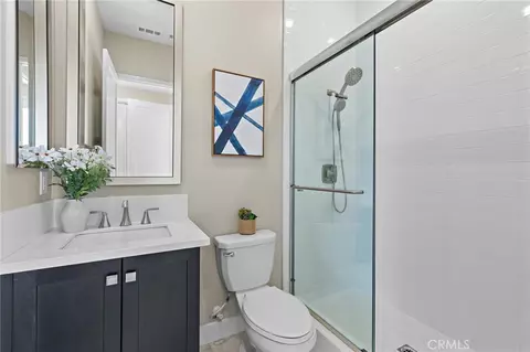 Bath - 77 Pelican, Irvine, CA 92618 photo 2 of 9