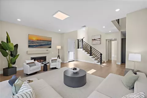 Living - 77 Pelican, Irvine, CA 92618 photo 5 of 6