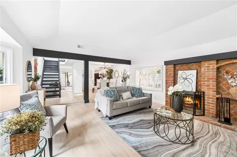 2007 Delaware St, Huntington Beach, CA 92648