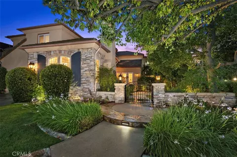 Exterior - 36 Walnut Crk, Irvine, CA 92602 photo 2 of 27