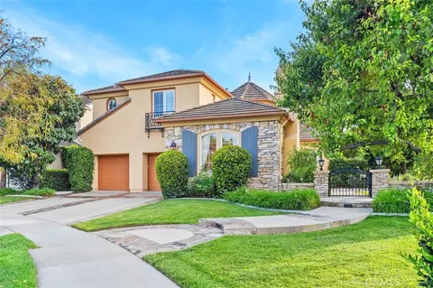 Exterior - 36 Walnut Crk, Irvine, CA 92602 photo 6 of 27