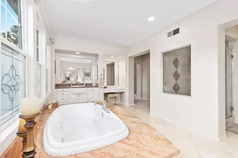 Bath - 36 Walnut Crk, Irvine, CA 92602 photo 3 of 6