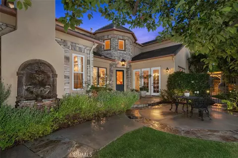 Exterior - 36 Walnut Crk, Irvine, CA 92602 photo 4 of 27