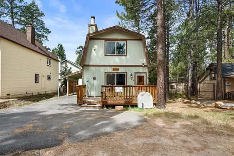 560 Lakewood Ln, Big Bear Lake, CA 92315