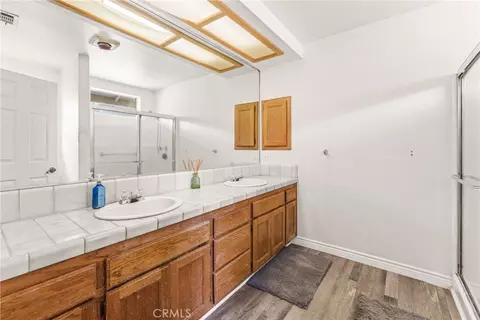 Bath - 6861 Oak Hill Rd, Oak Hills, CA 92344 photo 1 of 2
