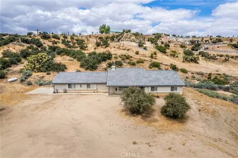 6861 Oak Hill Rd, Oak Hills, CA 92344
