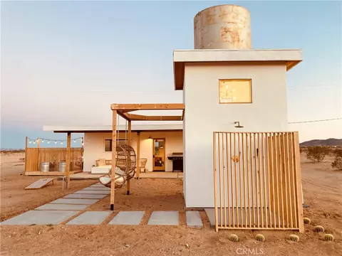 Exterior - 60654 Mitch Ln, Landers, CA 92285 photo 5 of 14