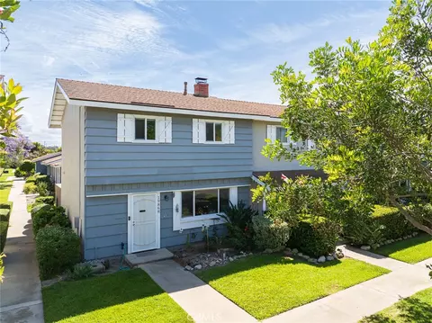 19868 Piccadilly Ln, Huntington Beach, CA 92646