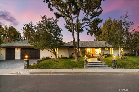 16935 Esquira Pl, Encino, CA 91436