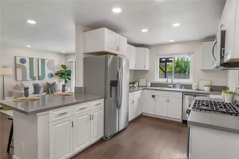 10471 Whirlaway St, Cypress, CA 90630