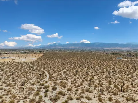 1 Wintergreen, Pinon Hills, CA 92372