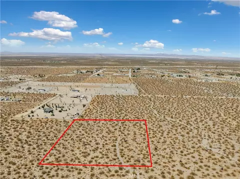 1 Wintergreen, Pinon Hills, CA 92372