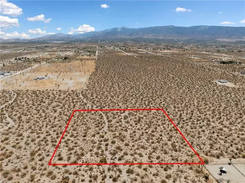 2 Wintergreen Rd, Pinon Hills, CA 92372