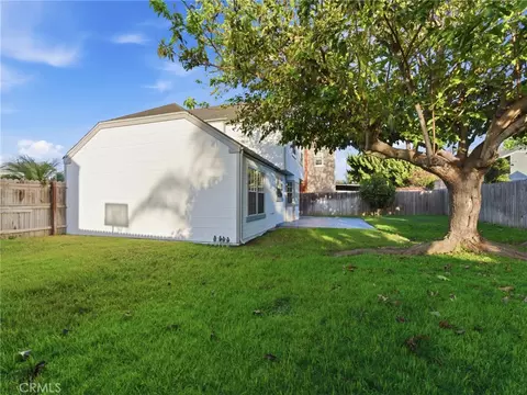 Exterior - 1621 Pisco Ln, Oxnard, CA 93035 photo 6 of 7