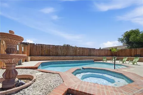 14211 La Mirada St, Victorville, CA 92392