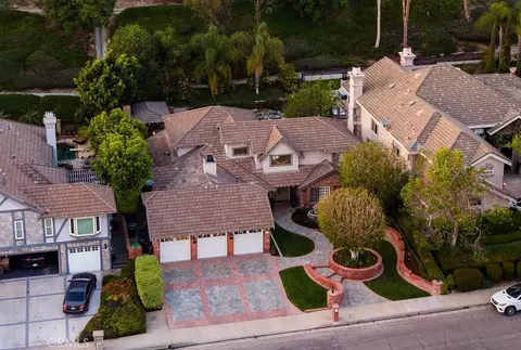 View/Area - 3911 E Rolling Grn, Orange, CA 92867 photo 2 of 4