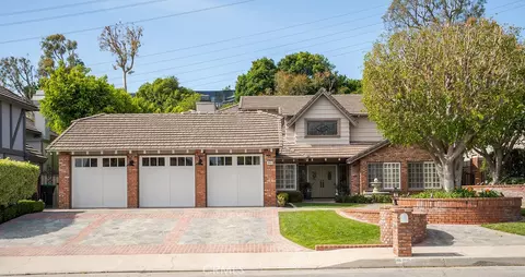 3911 E Rolling Grn, Orange, CA 92867