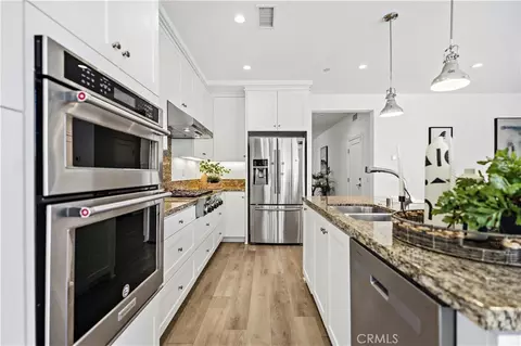 Kitchen - 181 Oceano, Irvine, CA 92602 photo 3 of 4