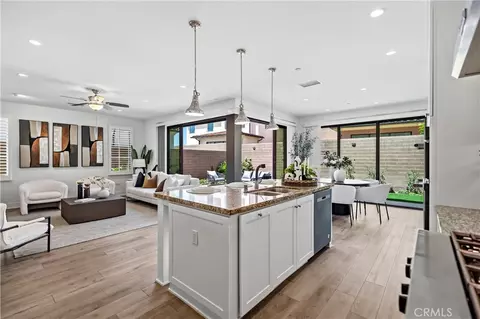 Entry Way - 181 Oceano, Irvine, CA 92602 photo 5 of 7