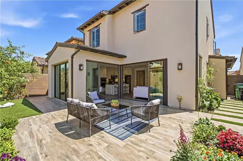 Exterior - 181 Oceano, Irvine, CA 92602 photo 4 of 6
