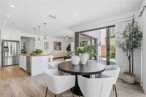 Dining - 181 Oceano, Irvine, CA 92602 photo 2 of 3