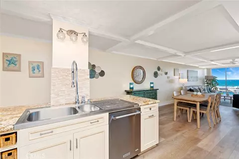 Kitchen - 1200 N Harbor Dr N #7-C, Oceanside, CA 92054 photo 2 of 3