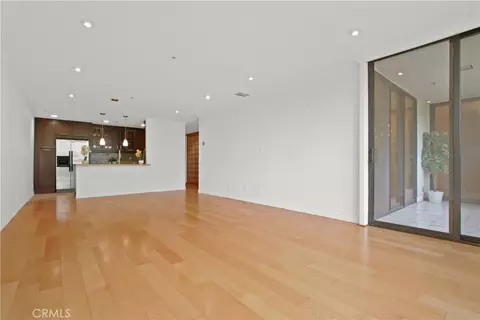 121 S Hope St #318, Los Angeles, CA 90012