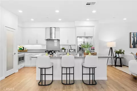 Kitchen - 188 Fixie, Irvine, CA 92618 photo 1 of 2