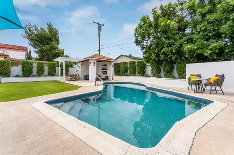 Exterior - 608 E Collins Ave, Orange, CA 92867 photo 4 of 8