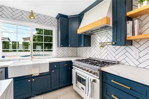 Kitchen - 608 E Collins Ave, Orange, CA 92867 photo 3 of 5