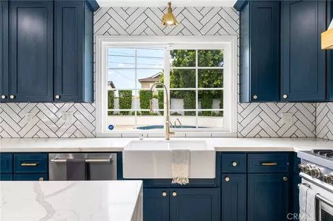 Kitchen - 608 E Collins Ave, Orange, CA 92867 photo 4 of 5