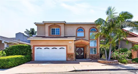 137 The Masters Cir, Costa Mesa, CA 92627