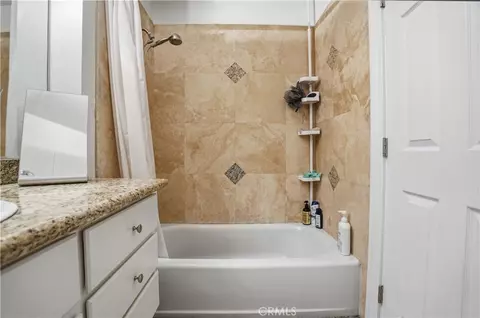 Bath - 48 Monroe, Irvine, CA 92620 photo 5 of 6